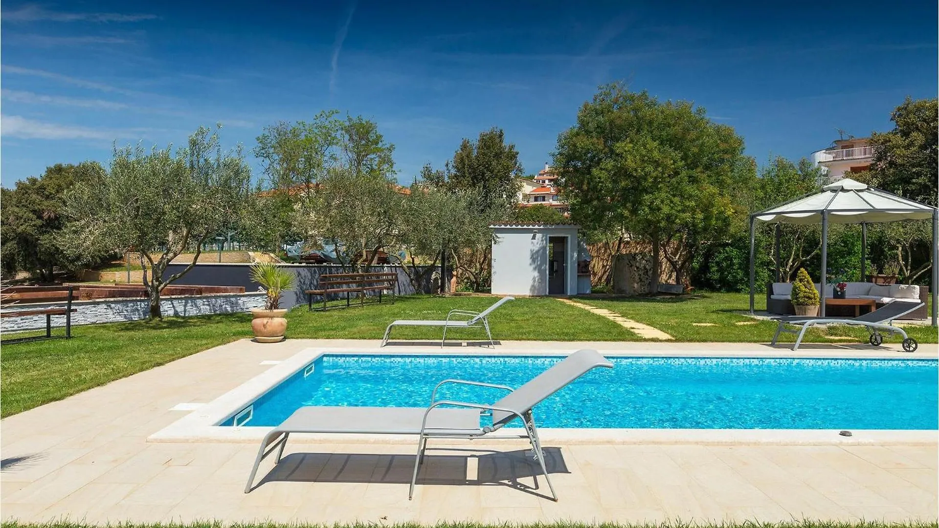 Villa Contessa Pula 0*,  Croácia